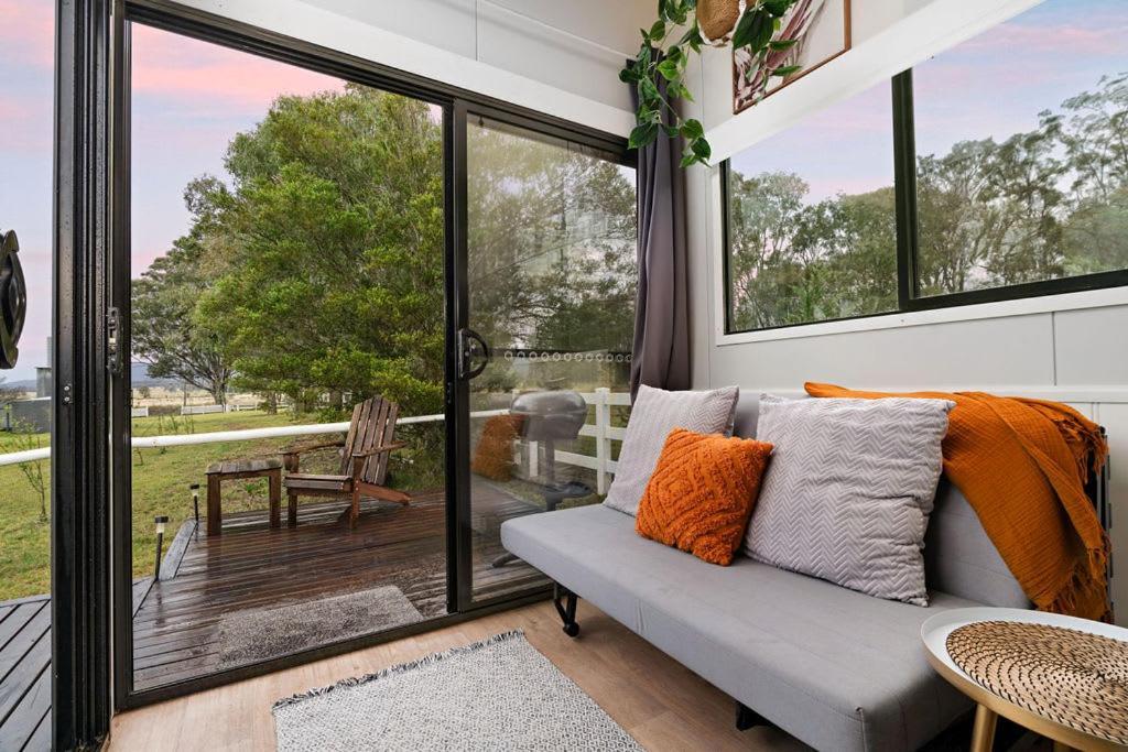 Yellow Rock Views By Tiny Away Broke Exterior photo